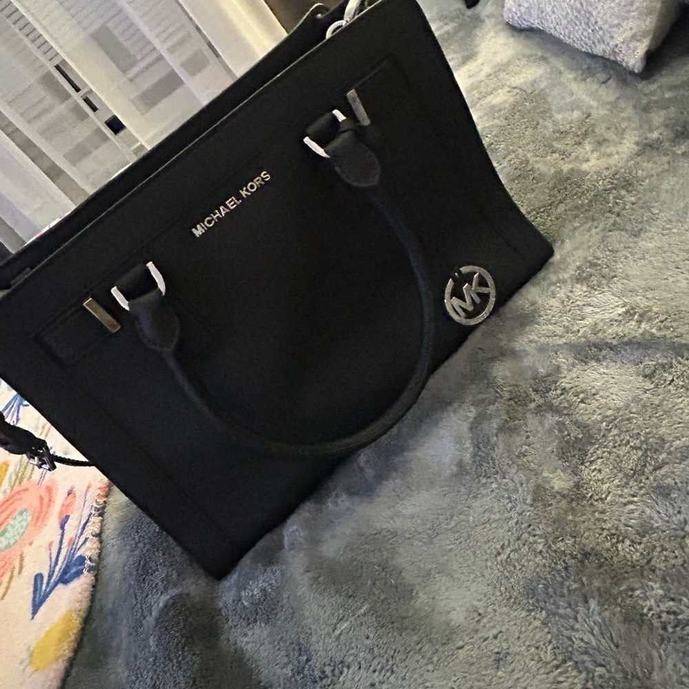 Michael Kors Black Shelia medium Tote Bag